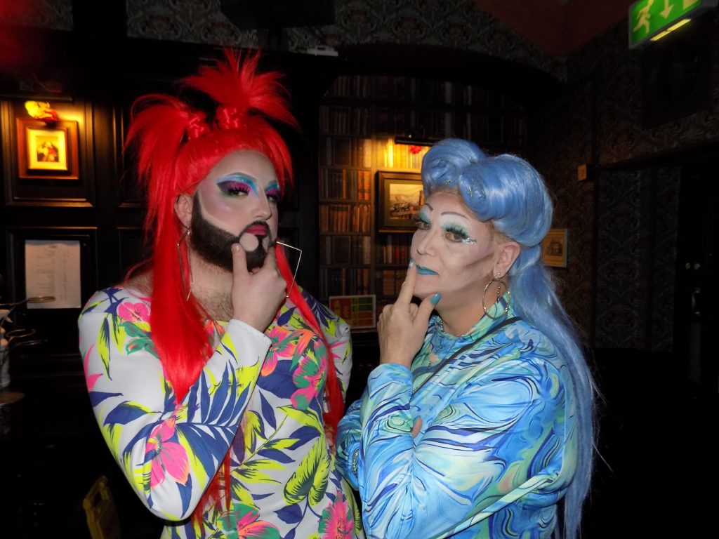 Miss Stephanie Sky and Miss Fonda in Oscar's bar.