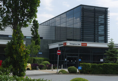 A photo of the outside of A&E at the Queen Elizabeth Hospital